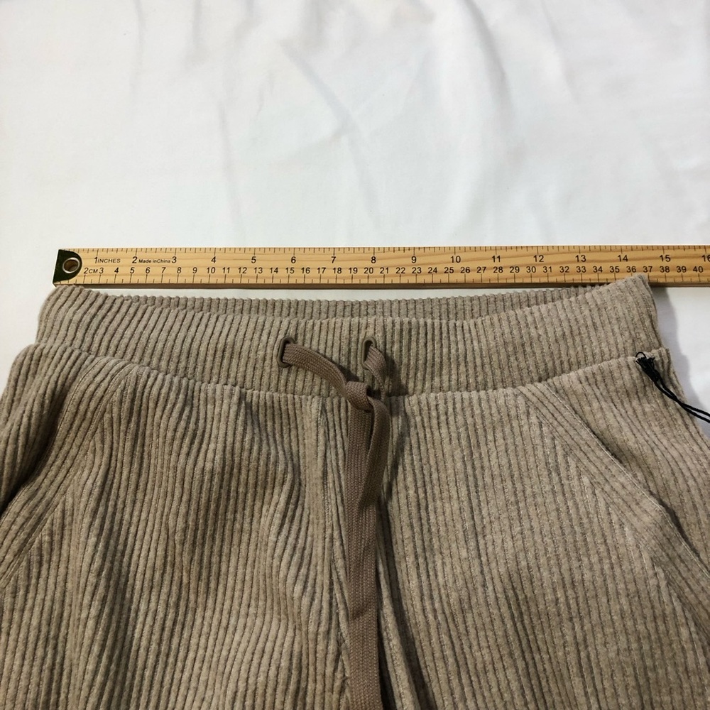 NWT Alo yoga muse sweatpants gravel Heather M soft cozy lounging joggers - Picture 7 of 12